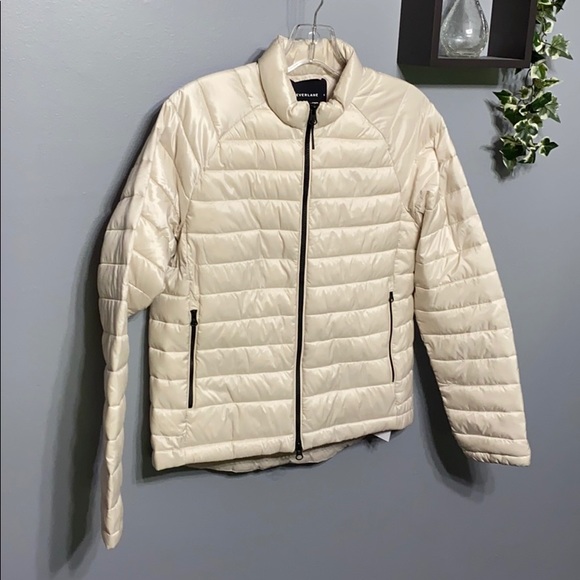 SOLD! Everlane Renew Lightweight Puffer Jacket - Picture 2 of 6